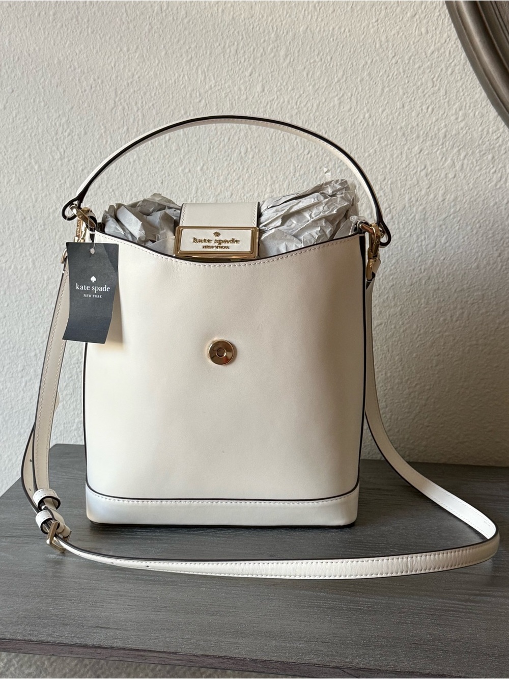 NWT Kate Spade “Reegan” KA753 smooth leather bucket bucket bag in meringue - Picture 3 of 16